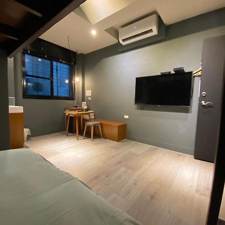 טאינאן 良文旅2館ryou Hotel Vintage - II מראה חיצוני תמונה