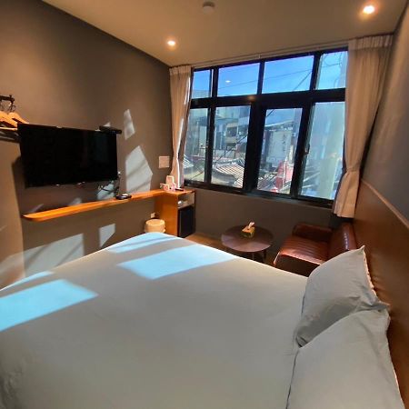 טאינאן 良文旅2館ryou Hotel Vintage - II מראה חיצוני תמונה