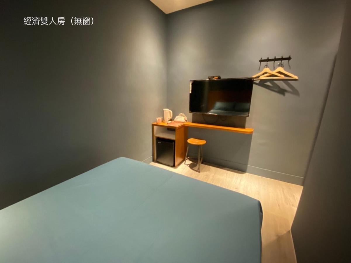 טאינאן 良文旅2館ryou Hotel Vintage - II מראה חיצוני תמונה