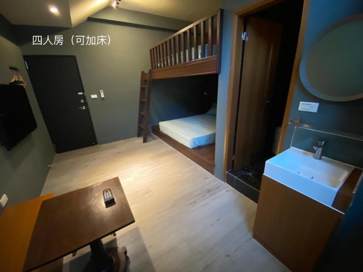 טאינאן 良文旅2館ryou Hotel Vintage - II מראה חיצוני תמונה