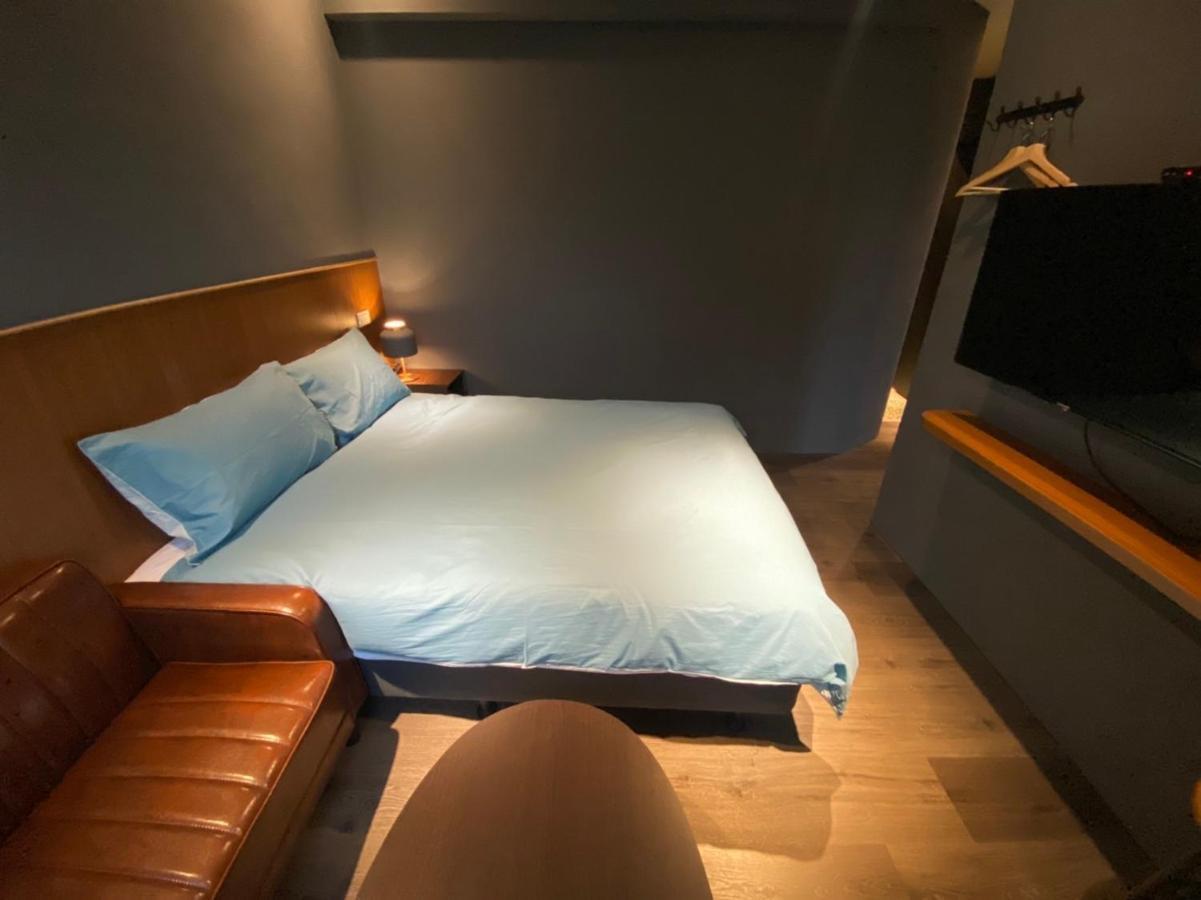 טאינאן 良文旅2館ryou Hotel Vintage - II מראה חיצוני תמונה