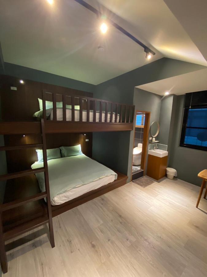 טאינאן 良文旅2館ryou Hotel Vintage - II מראה חיצוני תמונה