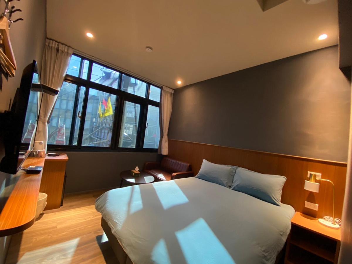 טאינאן 良文旅2館ryou Hotel Vintage - II מראה חיצוני תמונה