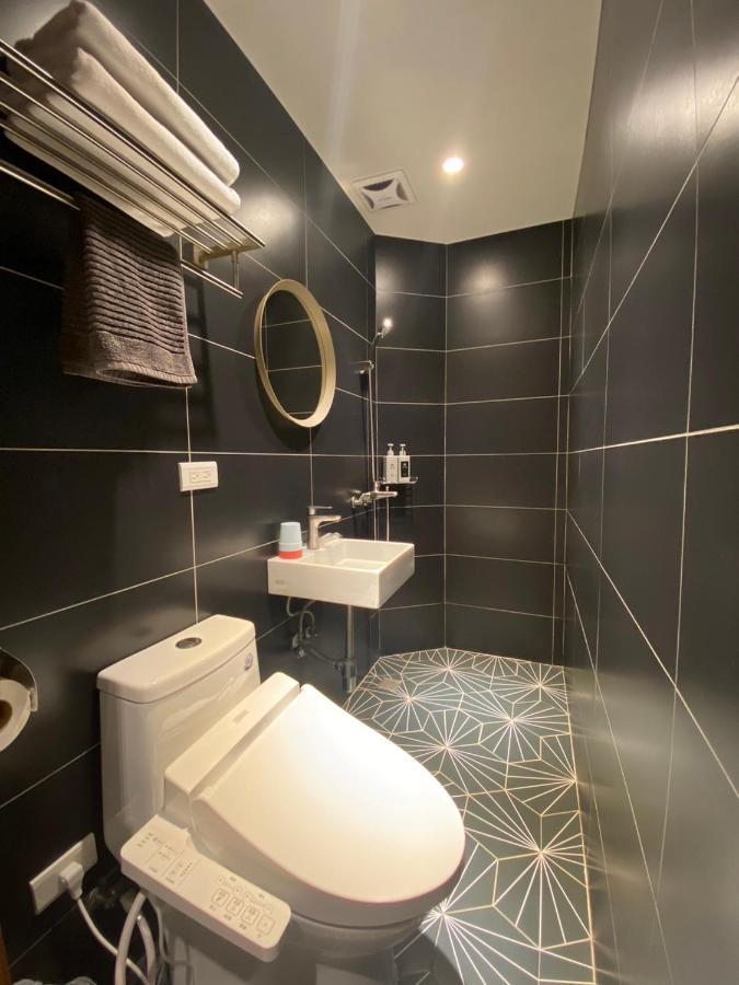טאינאן 良文旅2館ryou Hotel Vintage - II מראה חיצוני תמונה